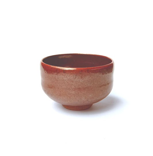AKAAKA Matcha Bowl - front view showing the profile and textured exterior