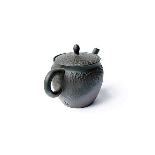 back view of GYOKKOTO BIKANNA Teapot