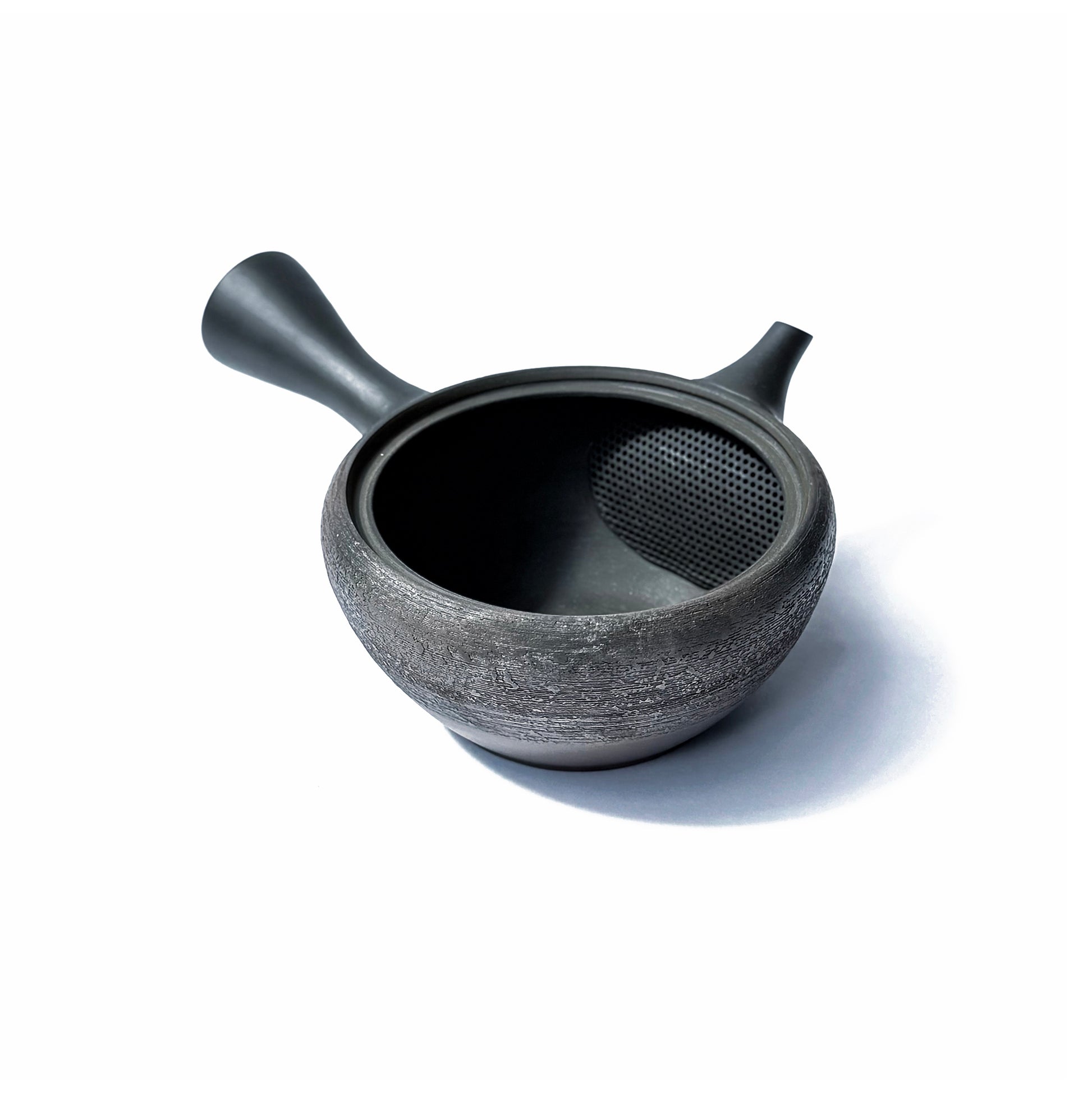 GYOKKO Teapot - top view displaying detail and filter