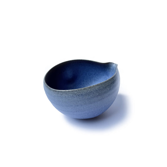 Shigaraki-yaki Katakuchi Chawan - Handmade Japanese Spouted Matcha Bowl | MISORA