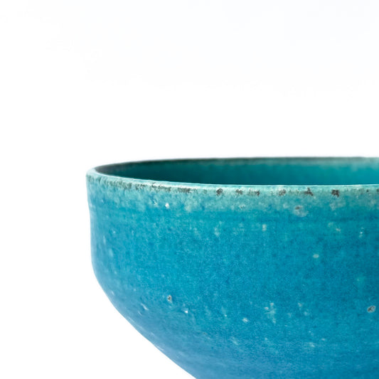 MIZUIRO Matcha Bowl - Detailed view of the bowl