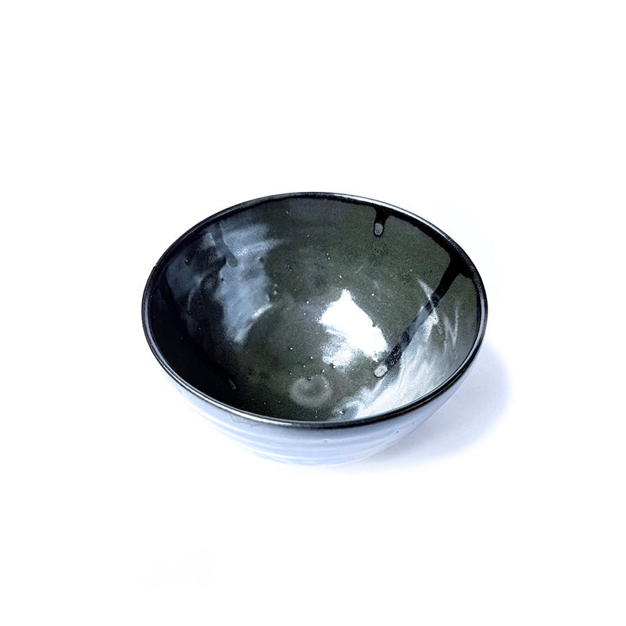 NAMARI Matcha Bowl - three-quarter view showing both interior and rim details