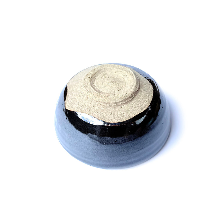 NAMARI Matcha Bowl - bottom view revealing the glaze and foot ring