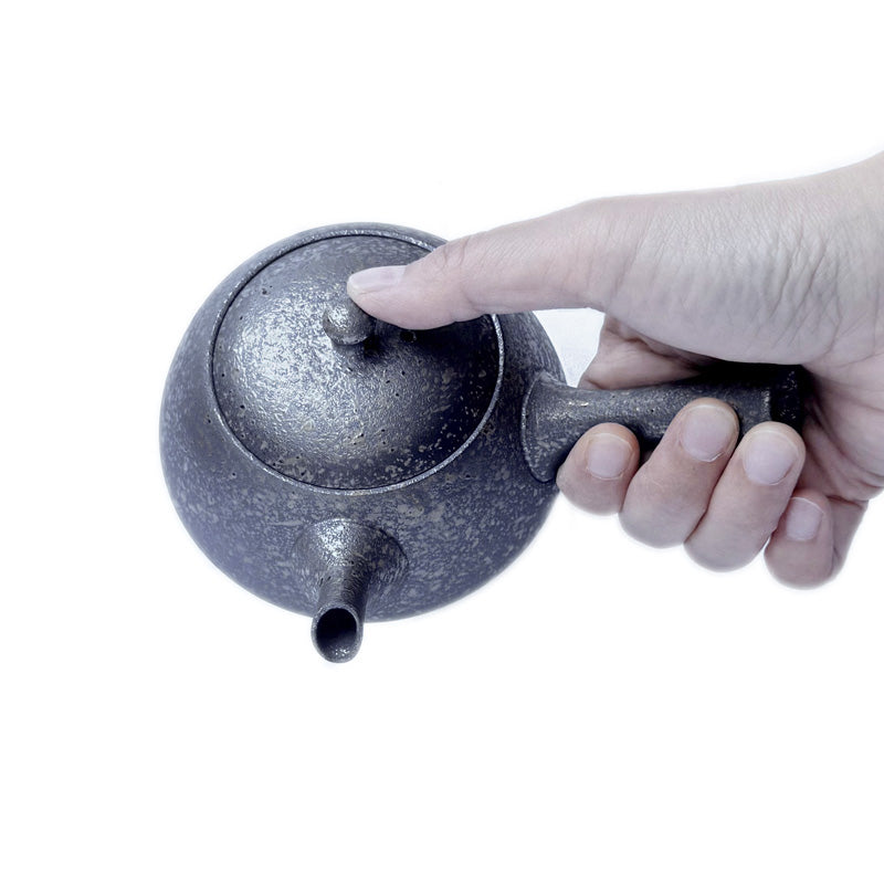 Tokoname-yaki Kyusu by Fujita Tokuta - Handmade Japanese Teapot | GINNEZUMI