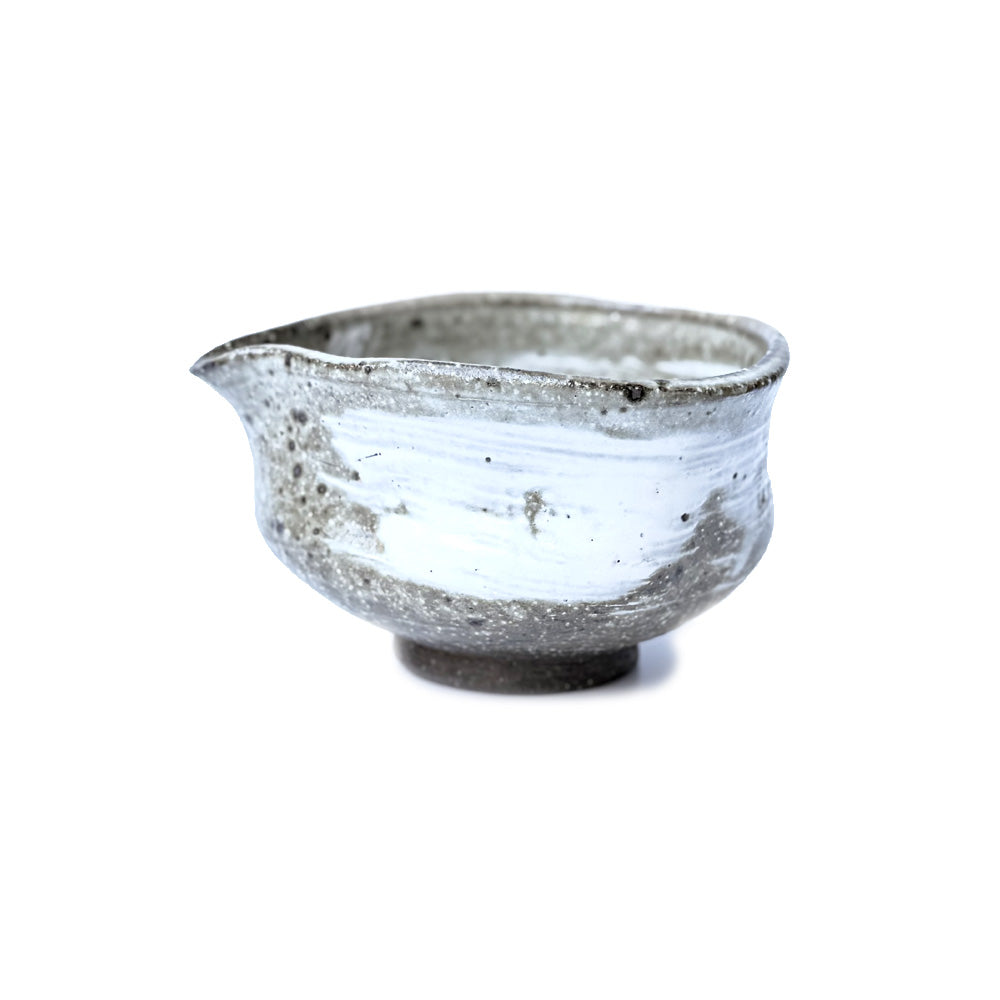 Shigaraki-yaki Katakuchi Chawan by Kiyoshi Kato - Handmade Spouted Matcha Bowl | NEZUMI
