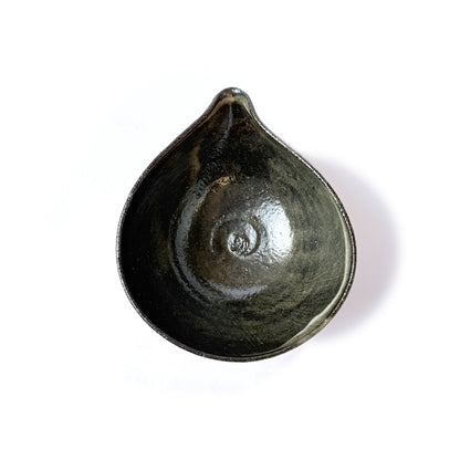 Artisanal matcha bowl with deep well and wide rim for optimal whisking