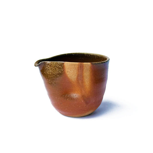 Handcrafted SANGIRI water cooler with traditional design, featuring natural materials for cooling water to ideal tea brewing temperatures